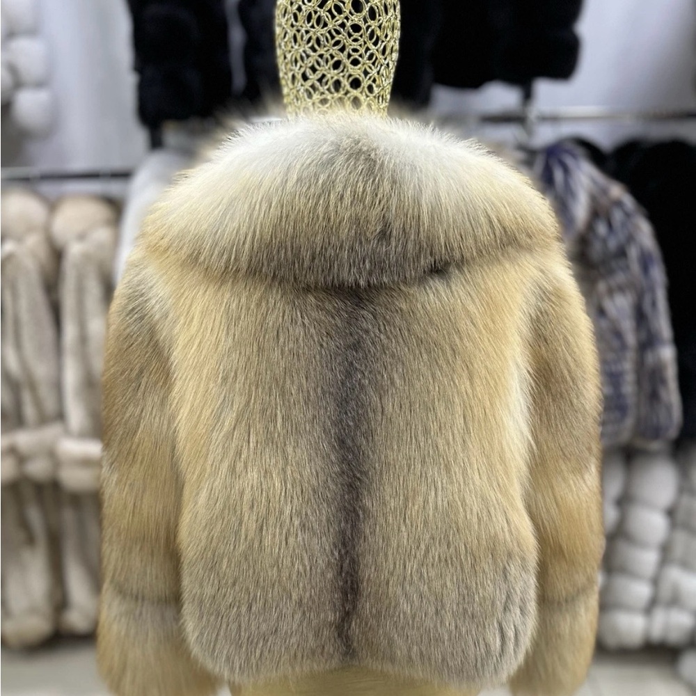 Cream Teddy Jacket with Plush Fur Collar and Voluminous Sleeves - Picture 6 of 8